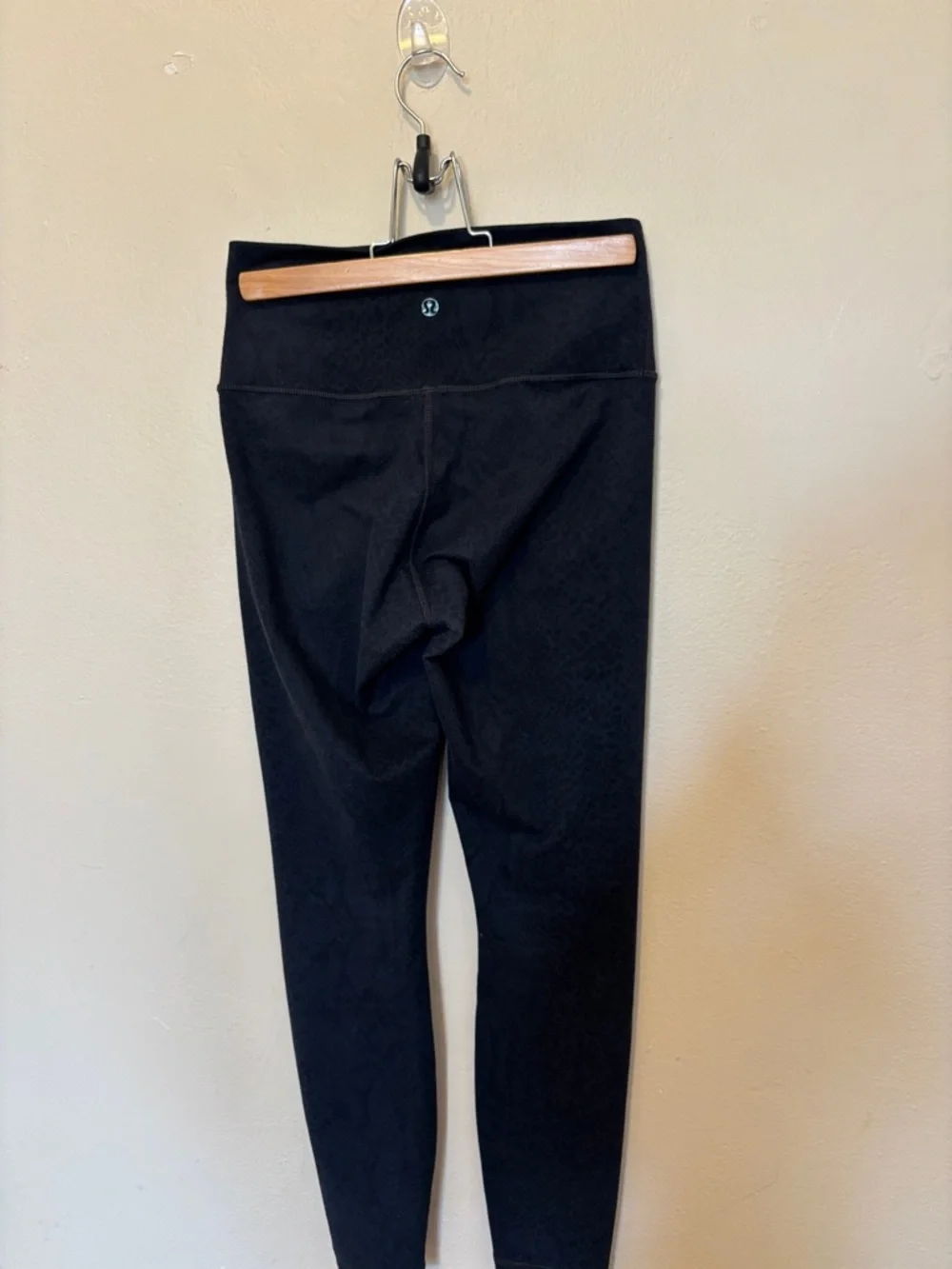 lululemon athletica sleek black